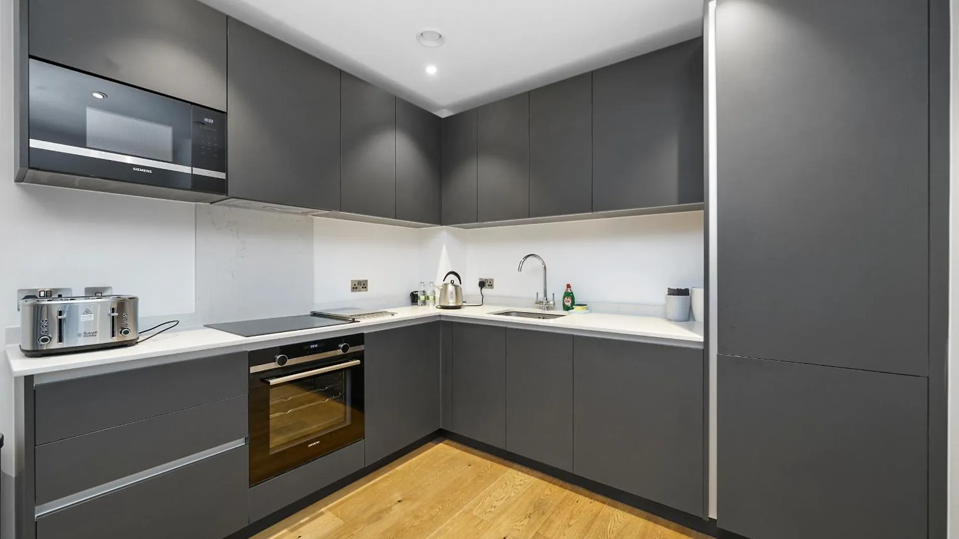Modern One Bedroom Apartment London 0*,  United Kingdom