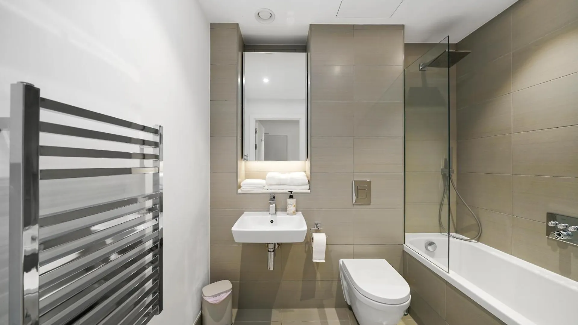 Modern One Bedroom Apartment London